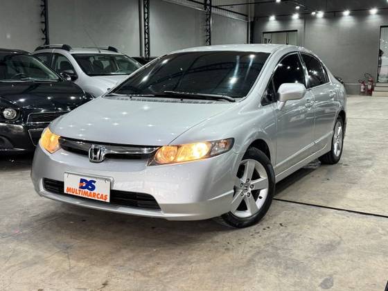 HONDA CIVIC 1.8 LXS 16V FLEX 4P MANUAL HONDA CIVIC 1.8 LXS 16V FLEX 4P MANUAL
